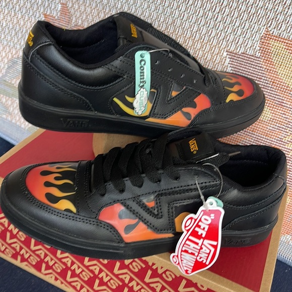 Vans WMNS Lowland Cc
(Lenticular)BIkprsmmnorng
VN0ATZY9QP
Sneakers G - Picture 11 of 16